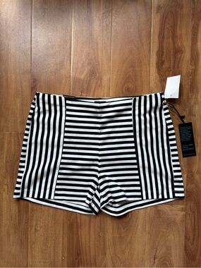 Cavalini Monochrome High-Waist Striped Shorts